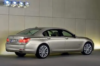 BMW 750Li xDrive Executive - 21