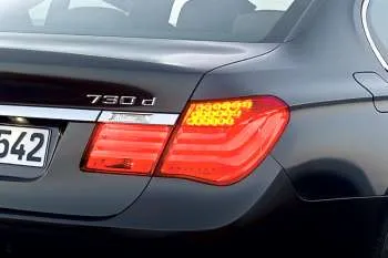 BMW 750Li xDrive Executive - 25
